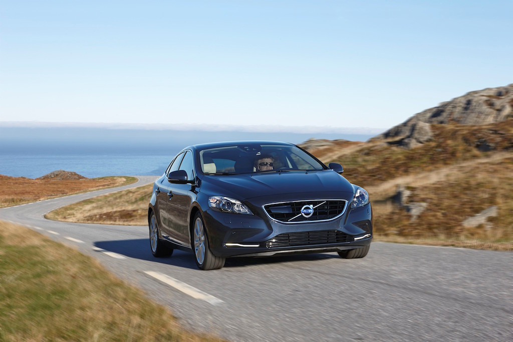 2015 Volvo V40 India Launch