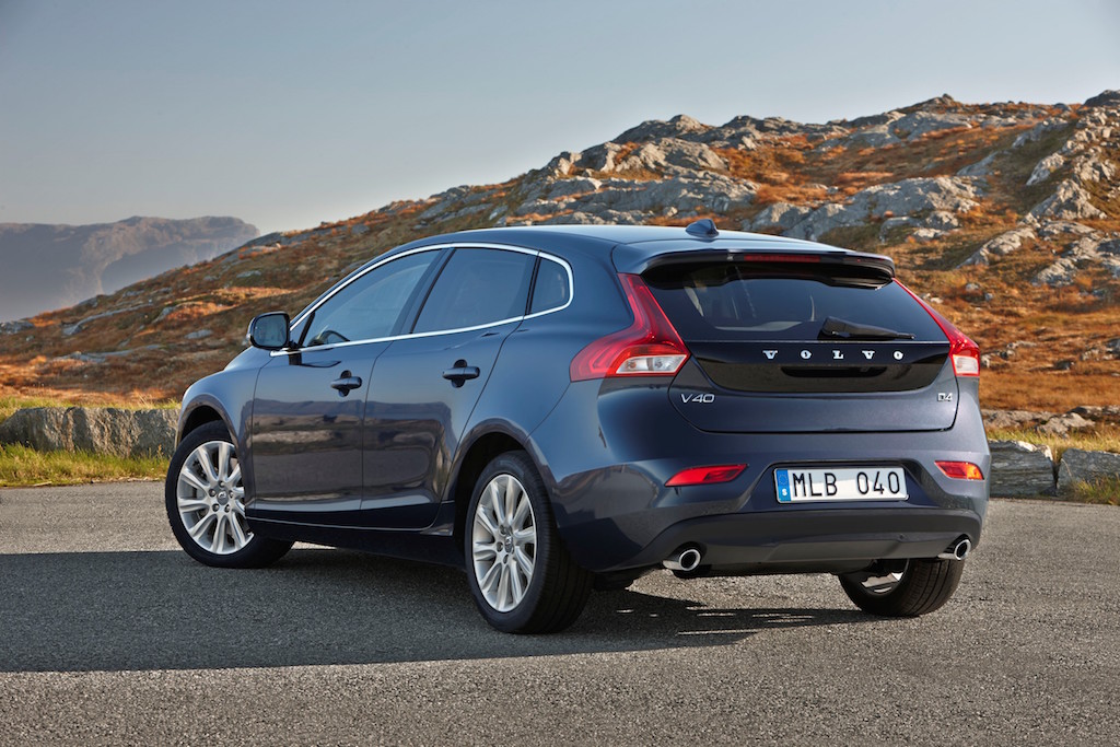 2015 Volvo V40 India Specifications