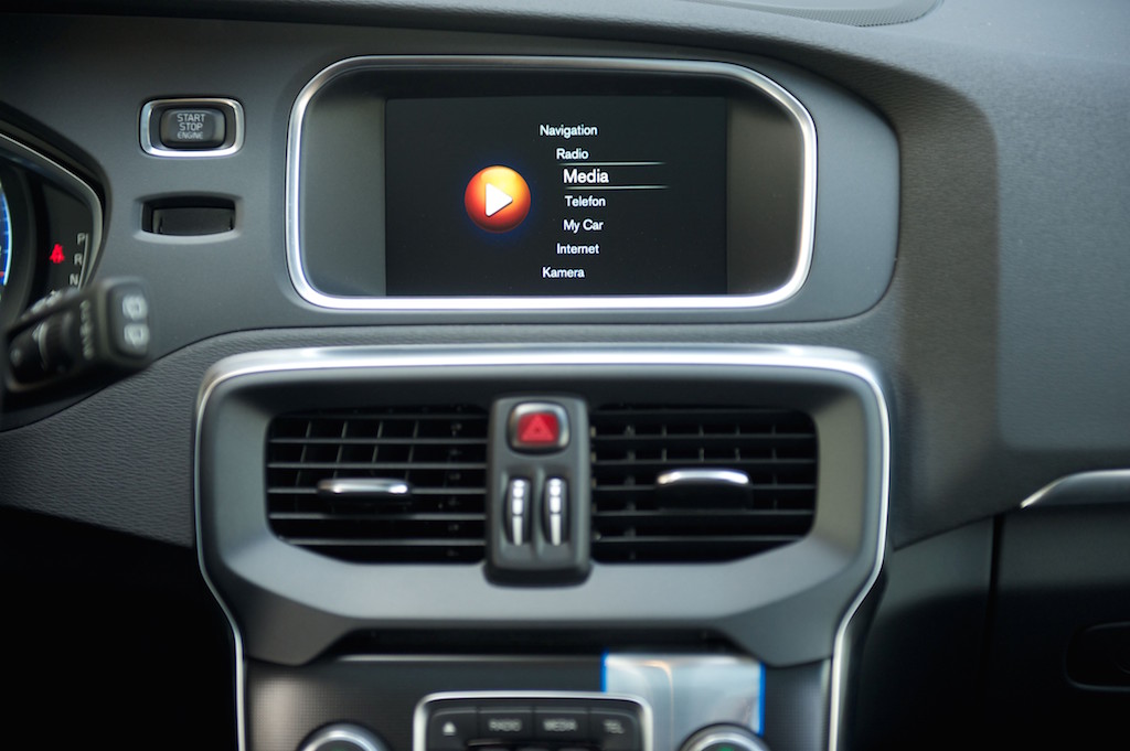 2015 Volvo V40 Infotainment Screen