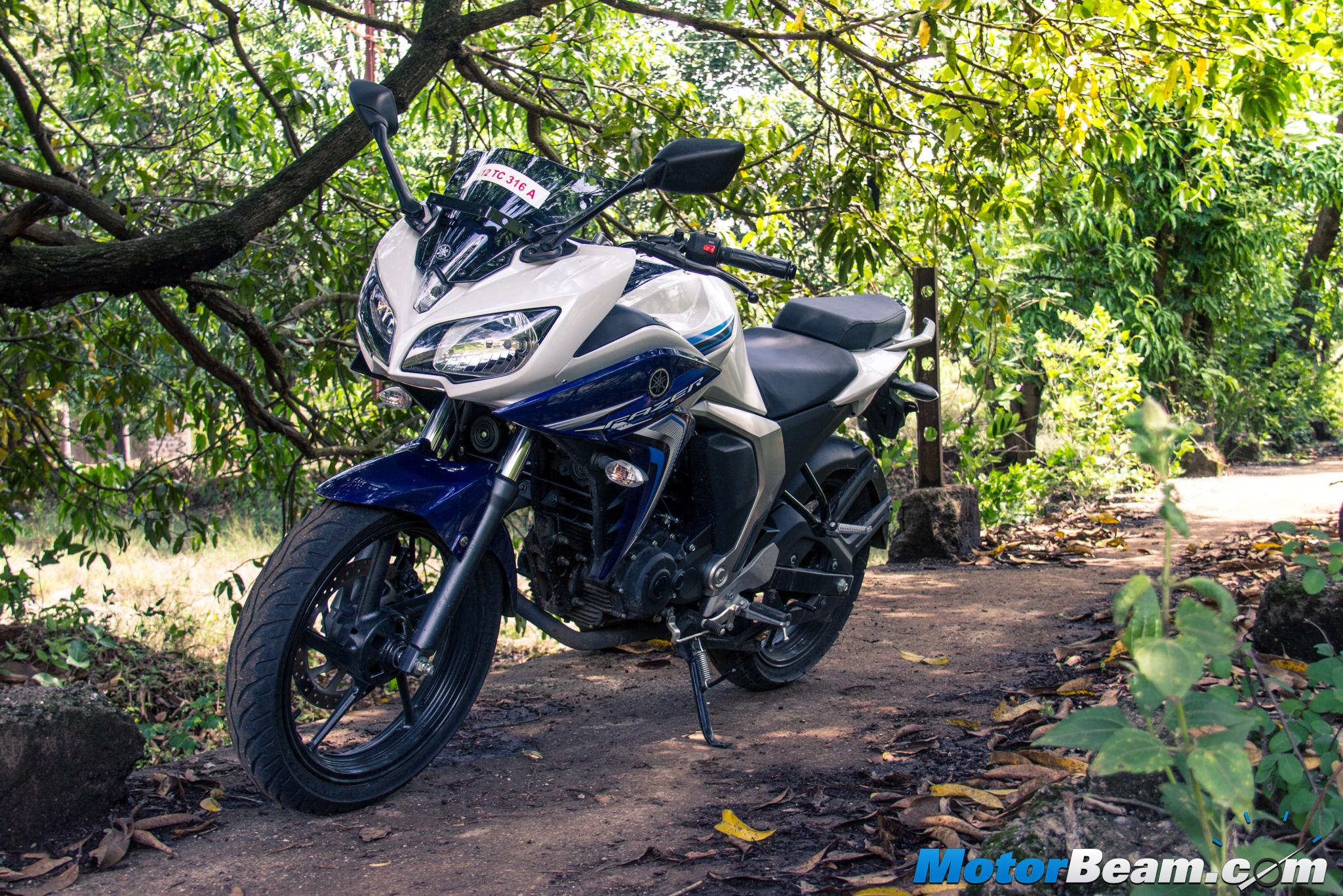 2015 Yamaha Fazer V2 Test Drive Review