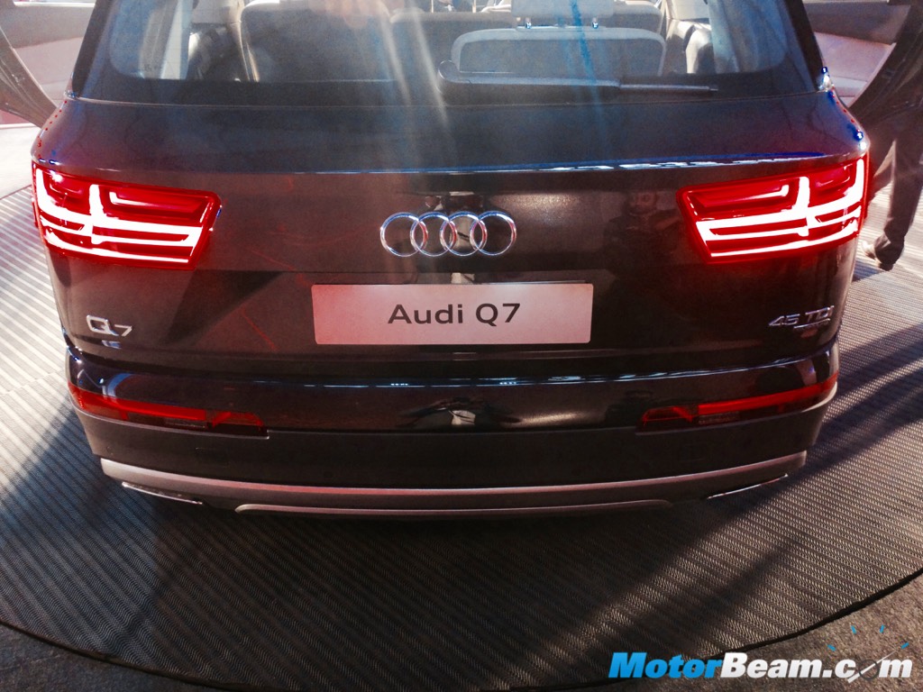 2016 Audi Q7 Back