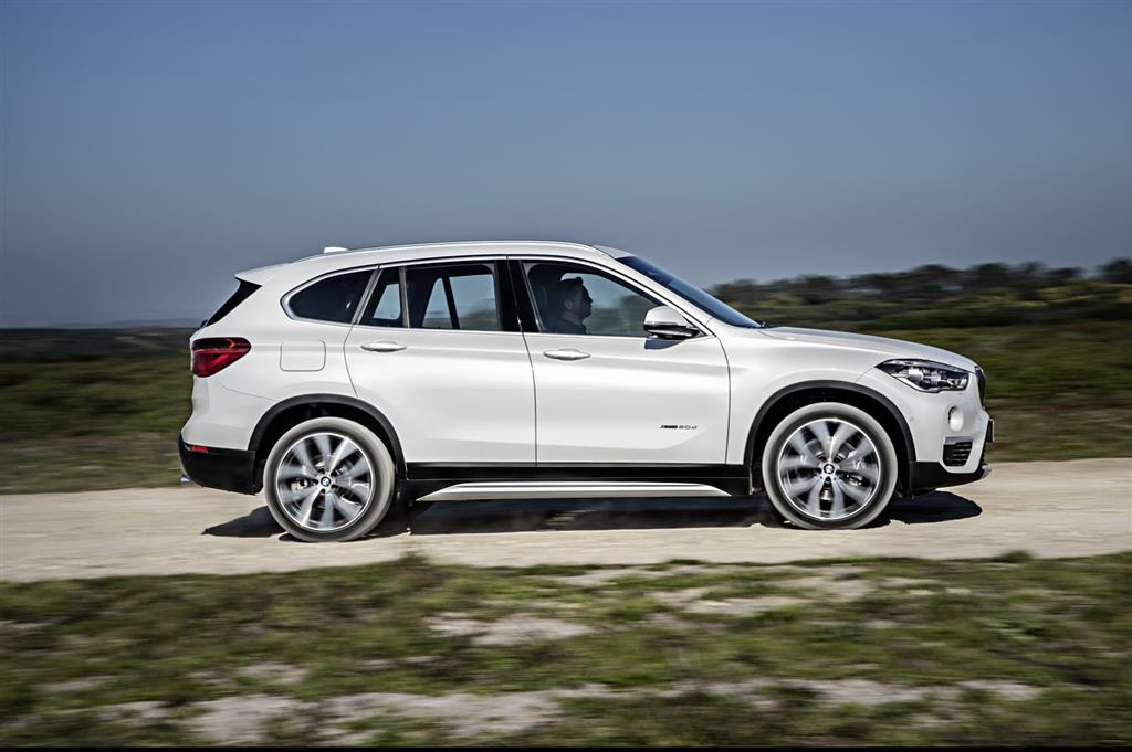 2016 BMW X1 Side