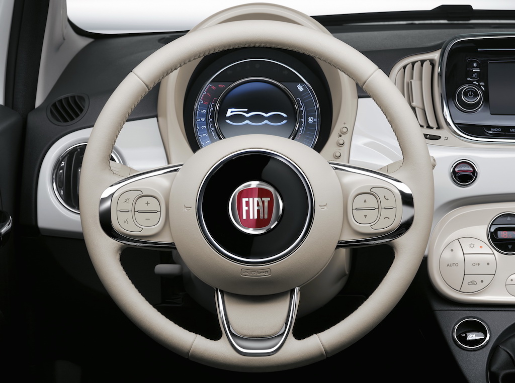 2016 Fiat 500 Facelift Steeing Wheel