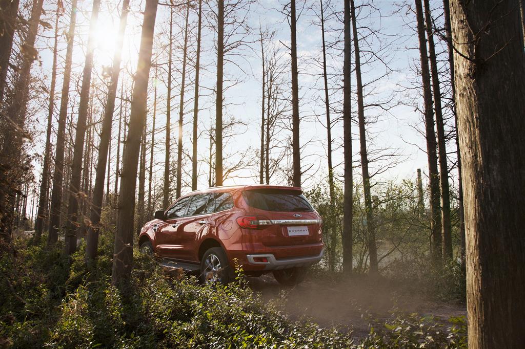 2016 Ford Endeavour India Launch