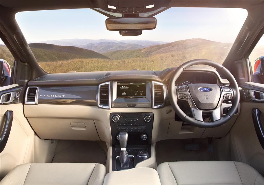2016 Ford Endeavour Interiors