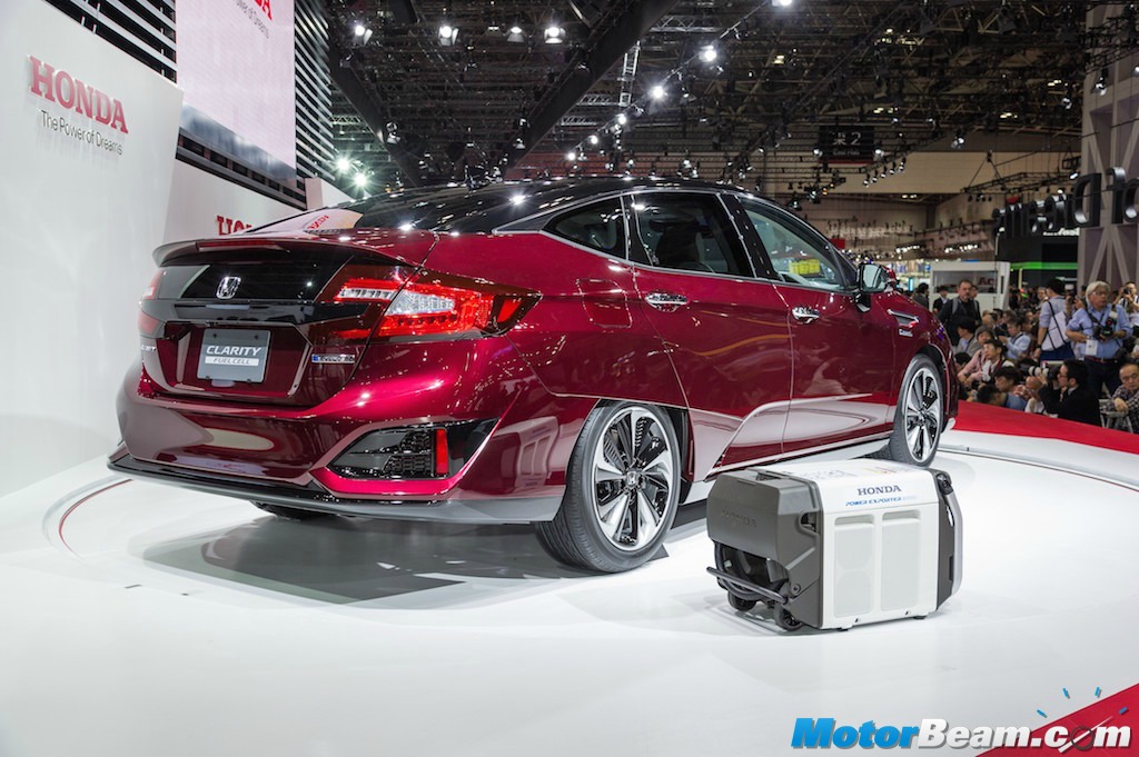 2016 Honda FCX Clarity Showcase