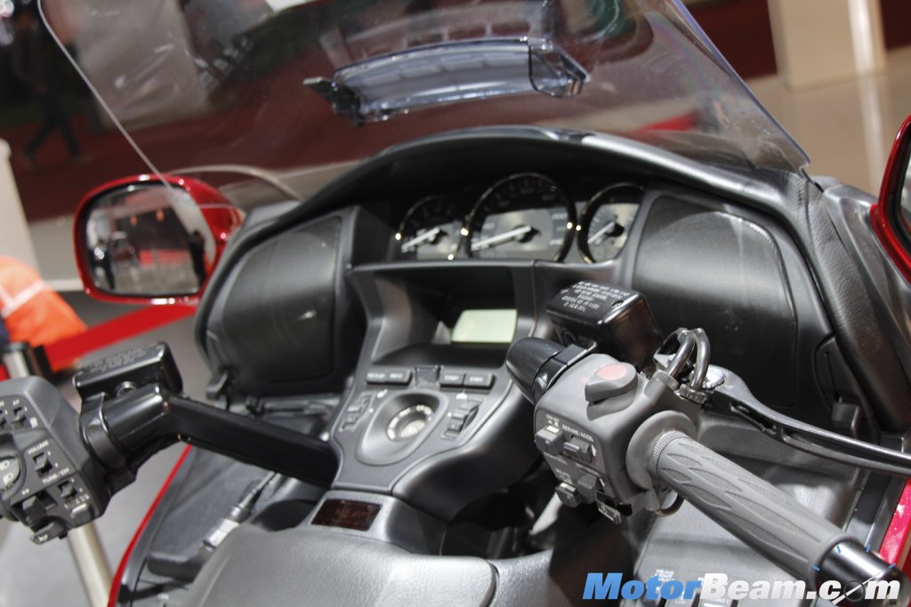 2016 Honda Goldwing Console