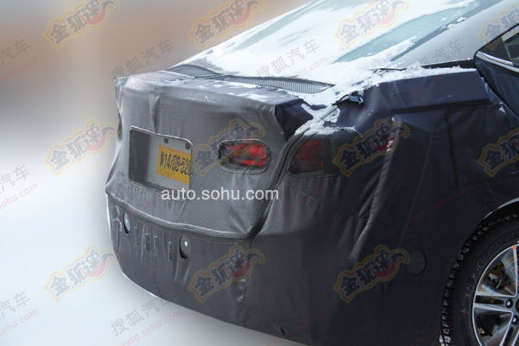 2016 Hyundai Elantra Spied Tail Light
