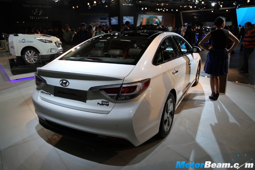 2016 Hyundai Sonata Hybrid Rear