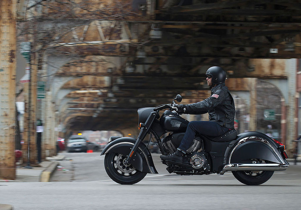 2016 Indian Chief Dark Horse Side