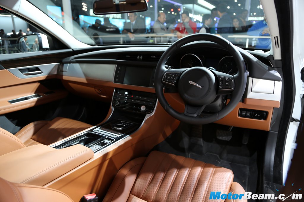 2016 Jaguar XE Dashboard