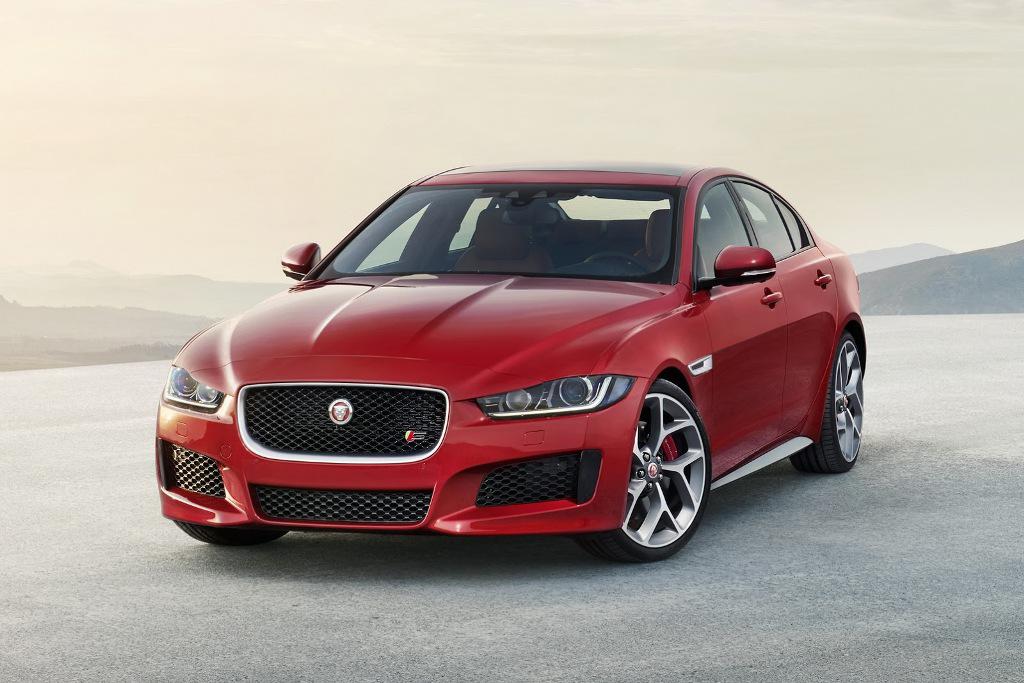 2016 Jaguar XE Front