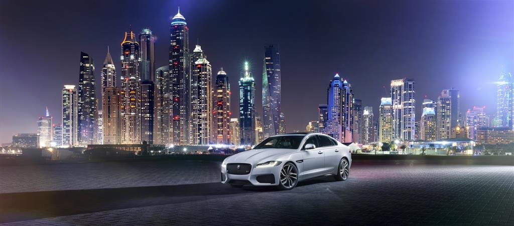 2016 Jaguar XF Wallpaper