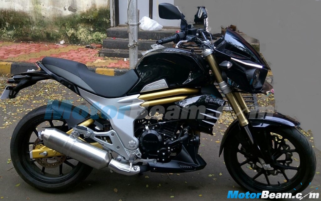 2016 Mahindra Mojo Side