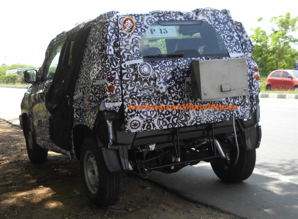 2016 Mahindra Scorpio Spy Shot Rear