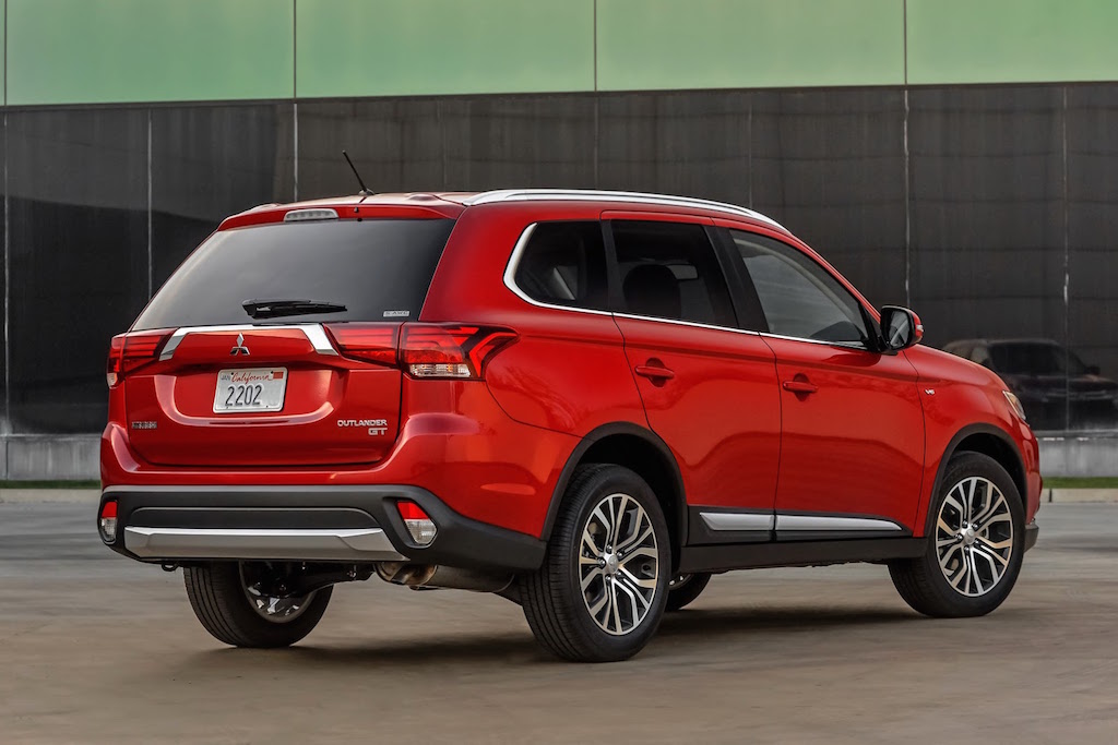 2016 Mitsubishi Outlander Facelift Rear