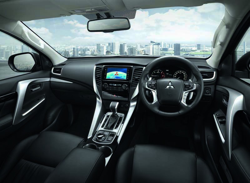 2016 Mitsubishi Pajero Sport Interior