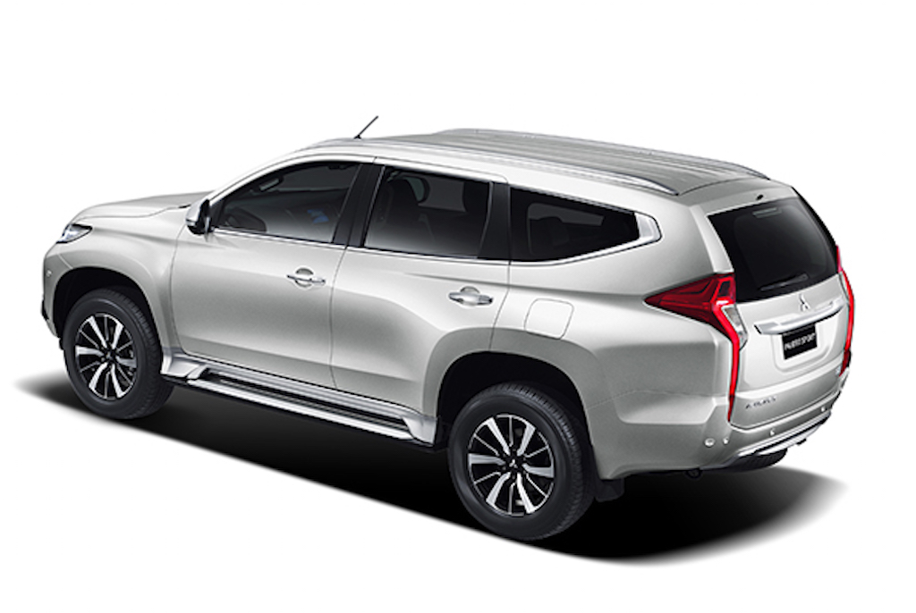2016 Mitsubishi Pajero Sport Rear