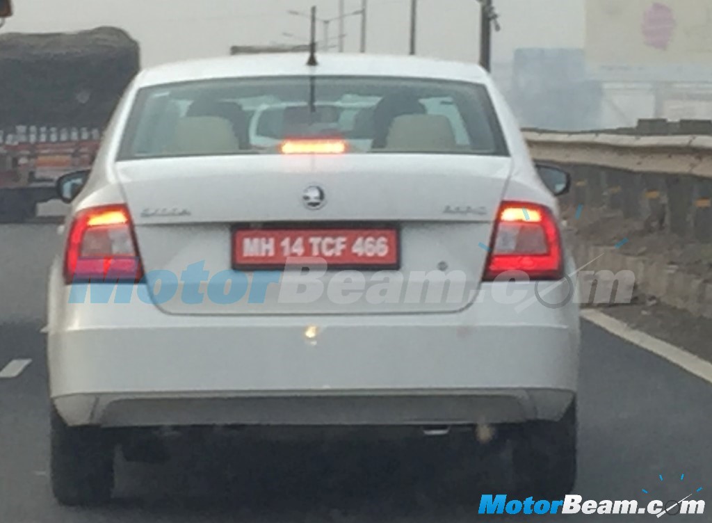 2016 Skoda Rapid Facelift Spied