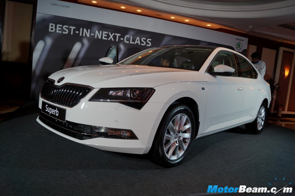 2016 Skoda Superb Front