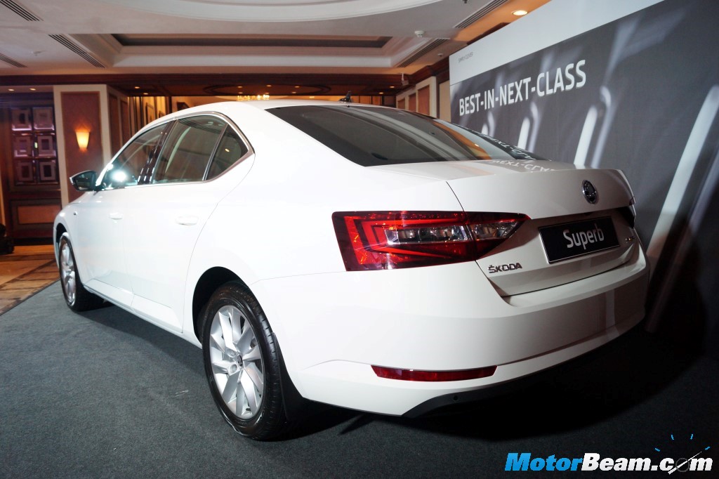 2016 Skoda Superb Rear