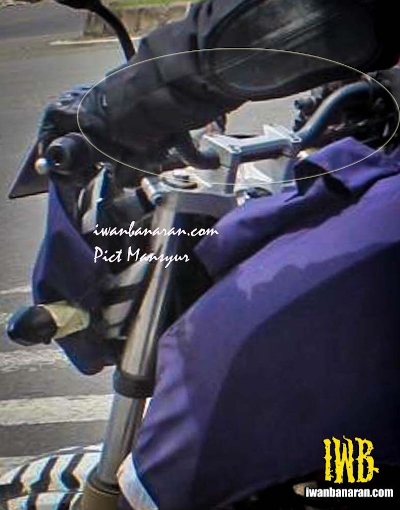 2016 TVS Apache 200 Spied Handlebar