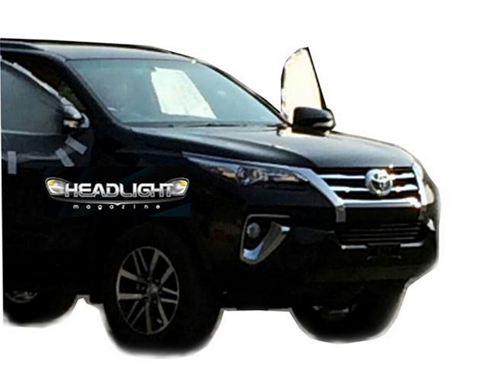 2016 Toyota Fortuner Spied