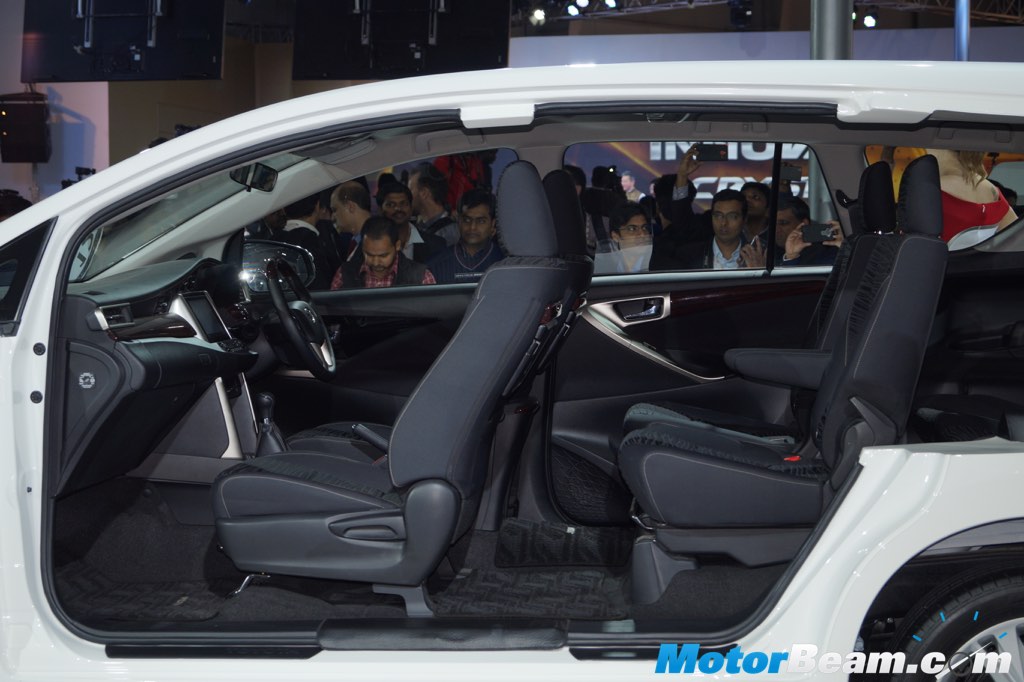 2016 Toyota Innova 9