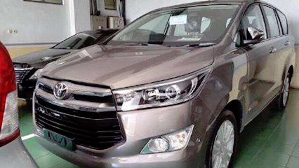 2016 Toyota Innova Showroom Indonesia