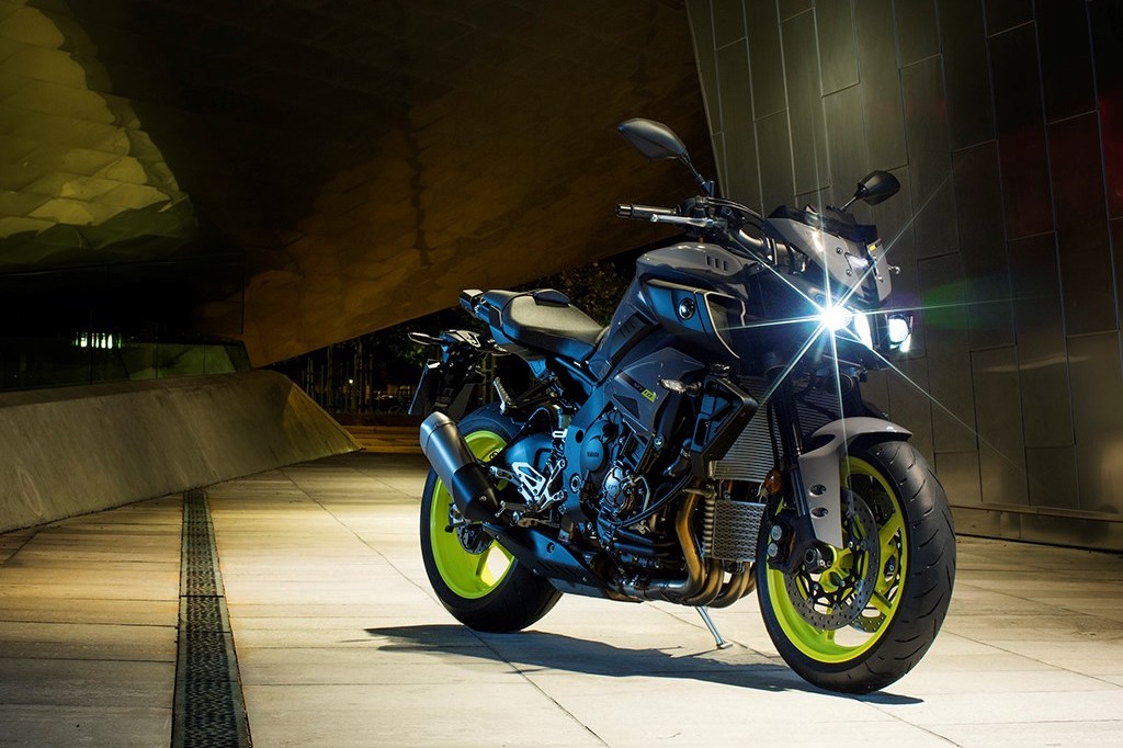 2016 Yamaha MT-10 Wallpaper