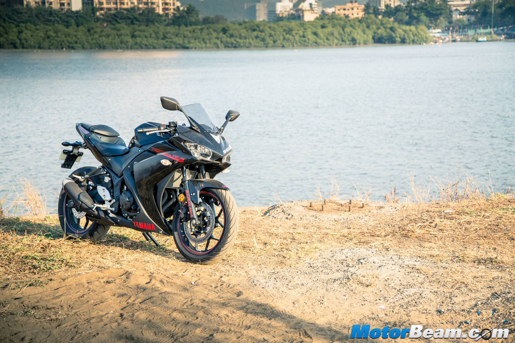 2016 Yamaha R3 Test Ride Review