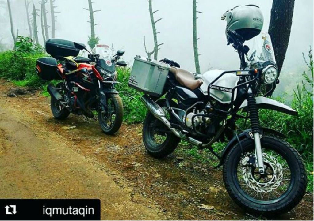2017 Bajaj Pulsar Himalayan Mod Front