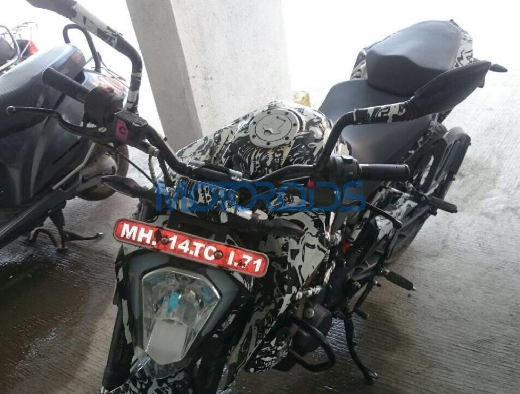 2017 KTM Duke 200 Spied Headlights