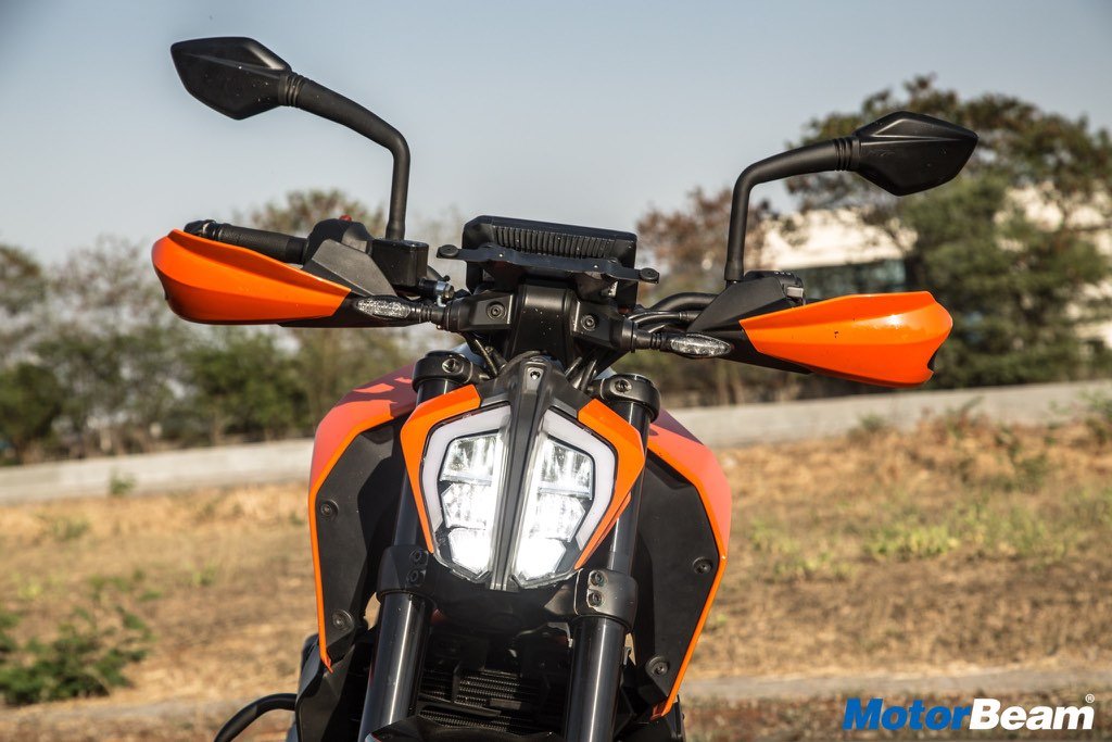 2017 KTM Duke 390 Features