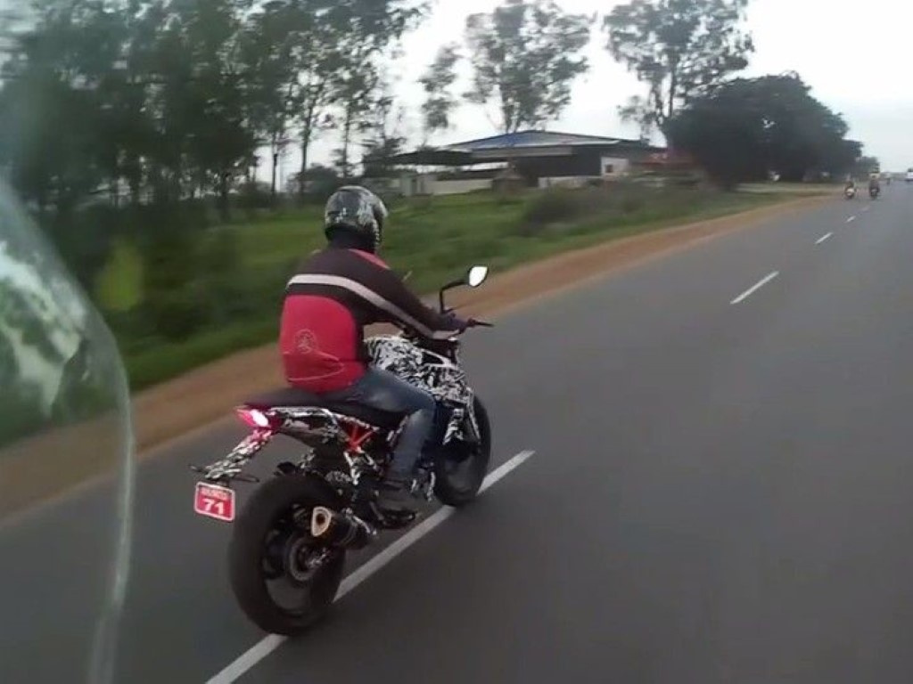 2017 KTM Duke 390 India