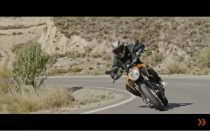 2017 KTM Duke 390 Video