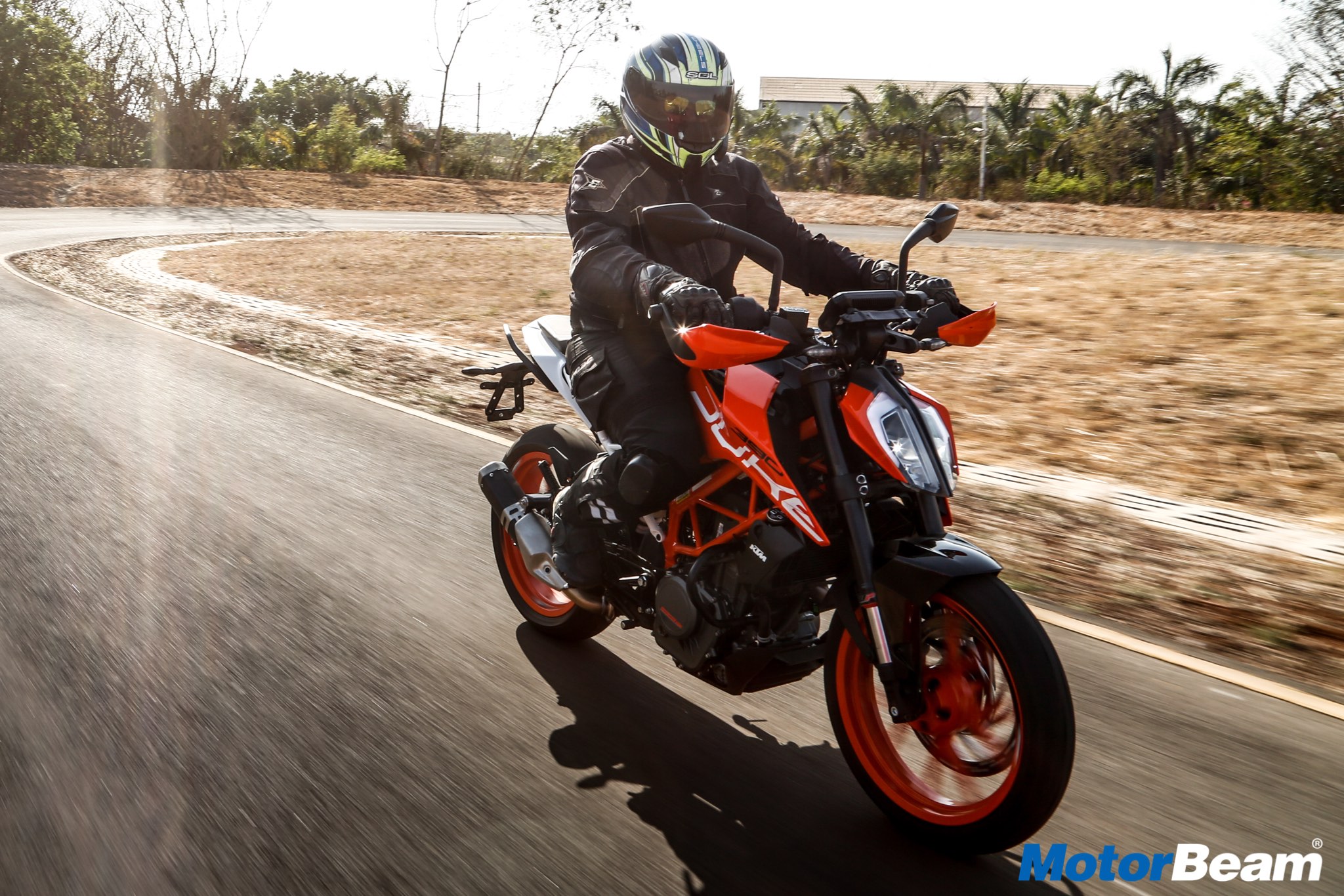 2017 KTM Duke 390 Video Review