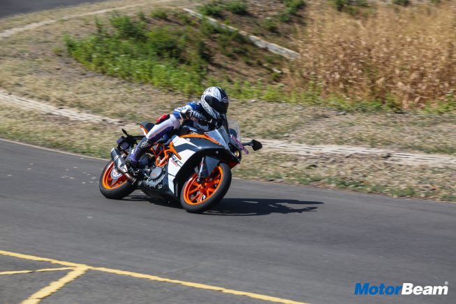 2017 KTM RC 390 Video Review