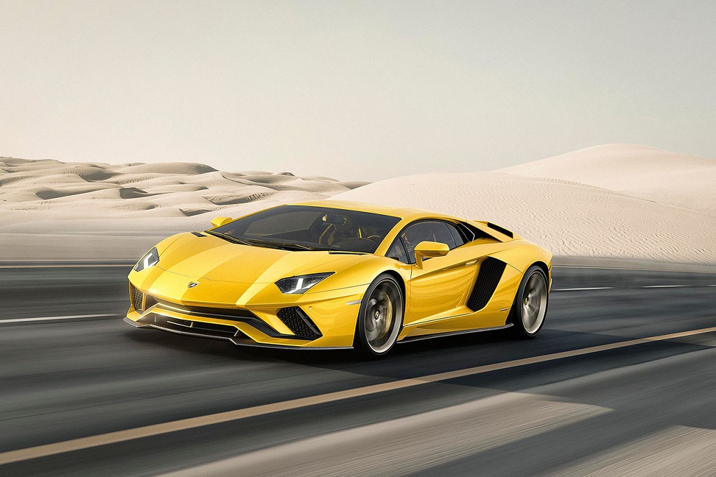 2017 Lamborghini Aventador S Left Side