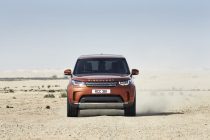 2017 Land Rover Discovery Front