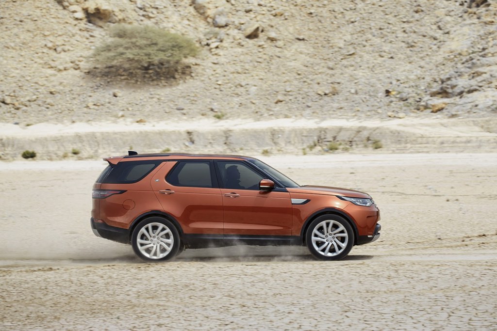2017 Land Rover Discovery Side