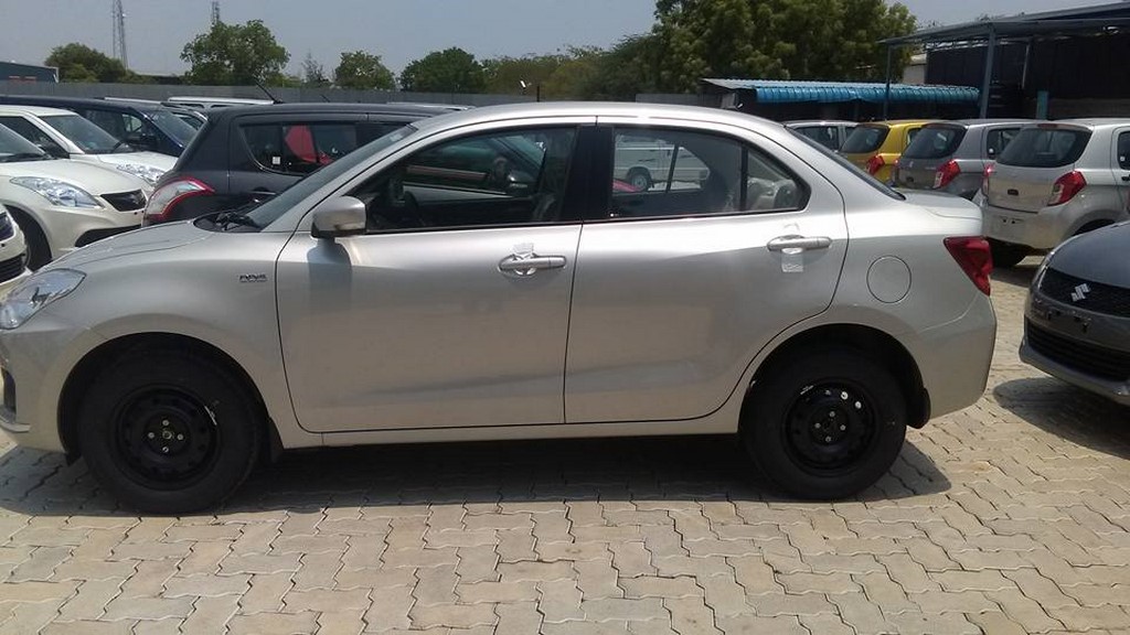 2017 Maruti DZire VXi and VDi Side
