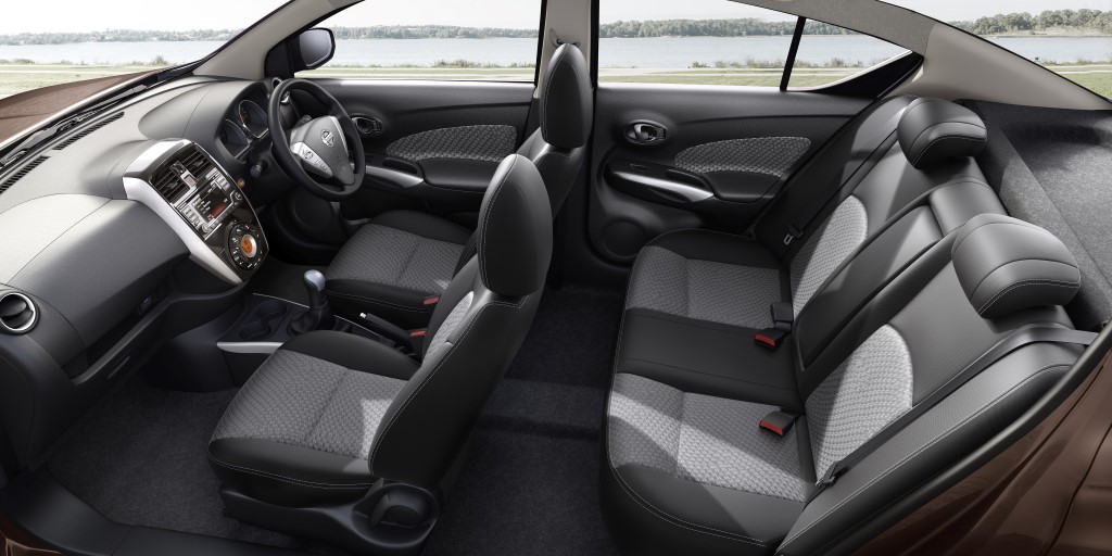 2017 Nissan Sunny Interior