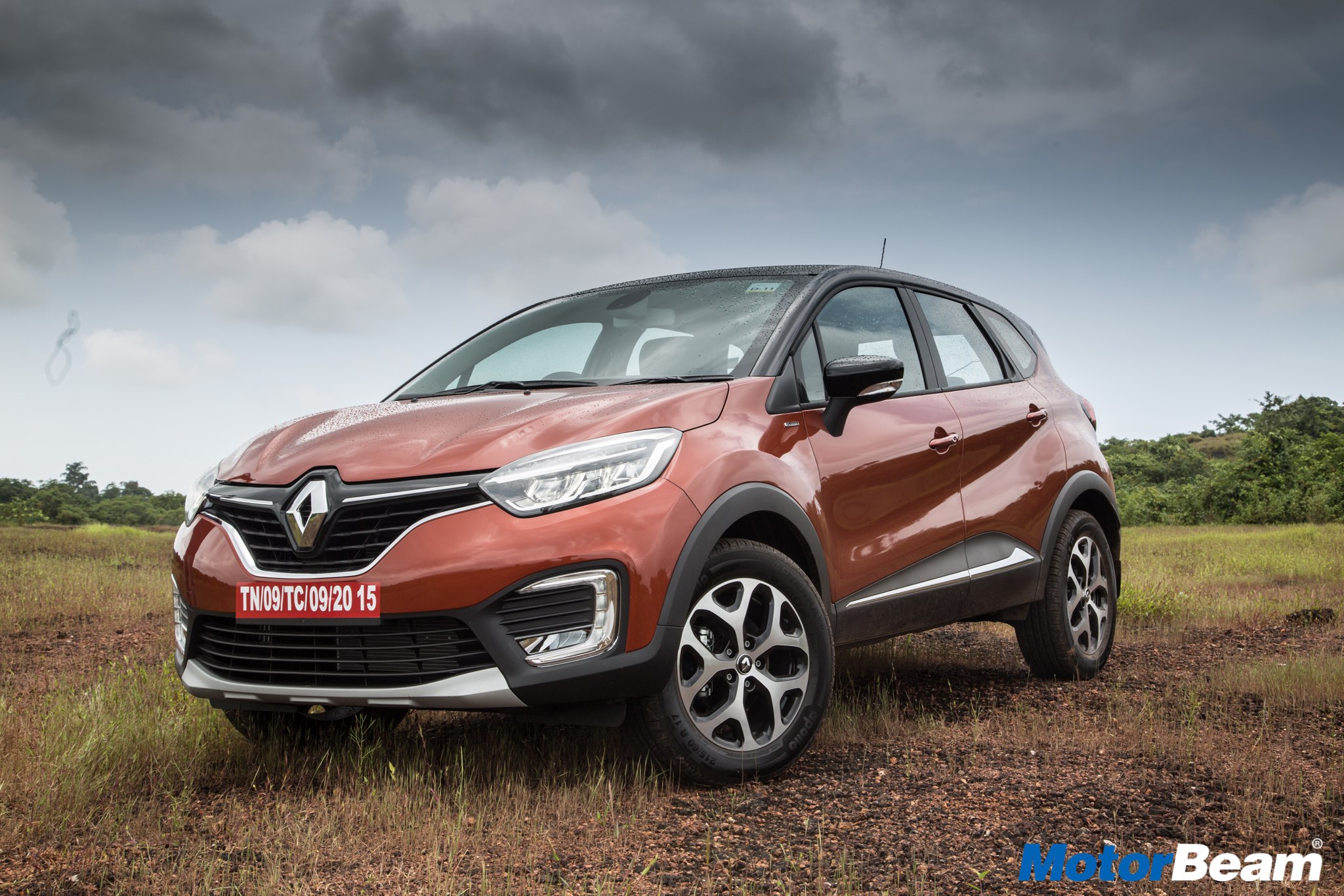 File:2017 Renault Captur 900cc.jpg - Wikipedia