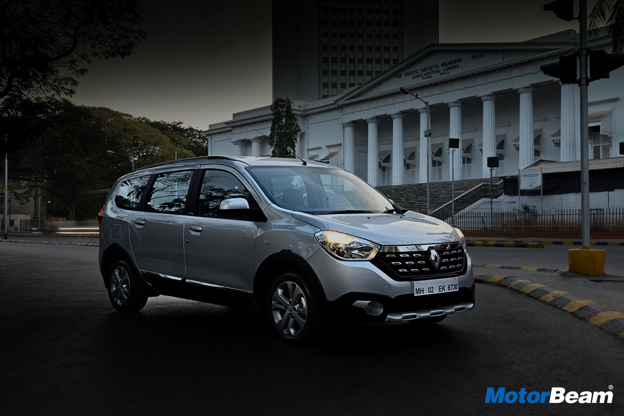 2017 Renault Lodgy Stepway Review