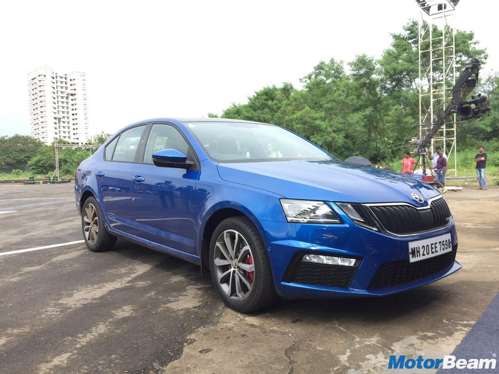 2017 Skoda Octavia Rs Price Is Rs 24 62 Lakhs Motorbeam