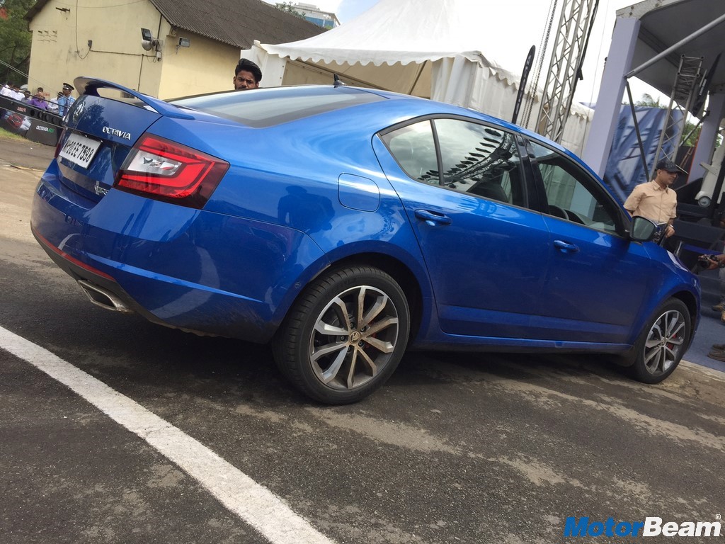 2017 Skoda Octavia RS Side Profile