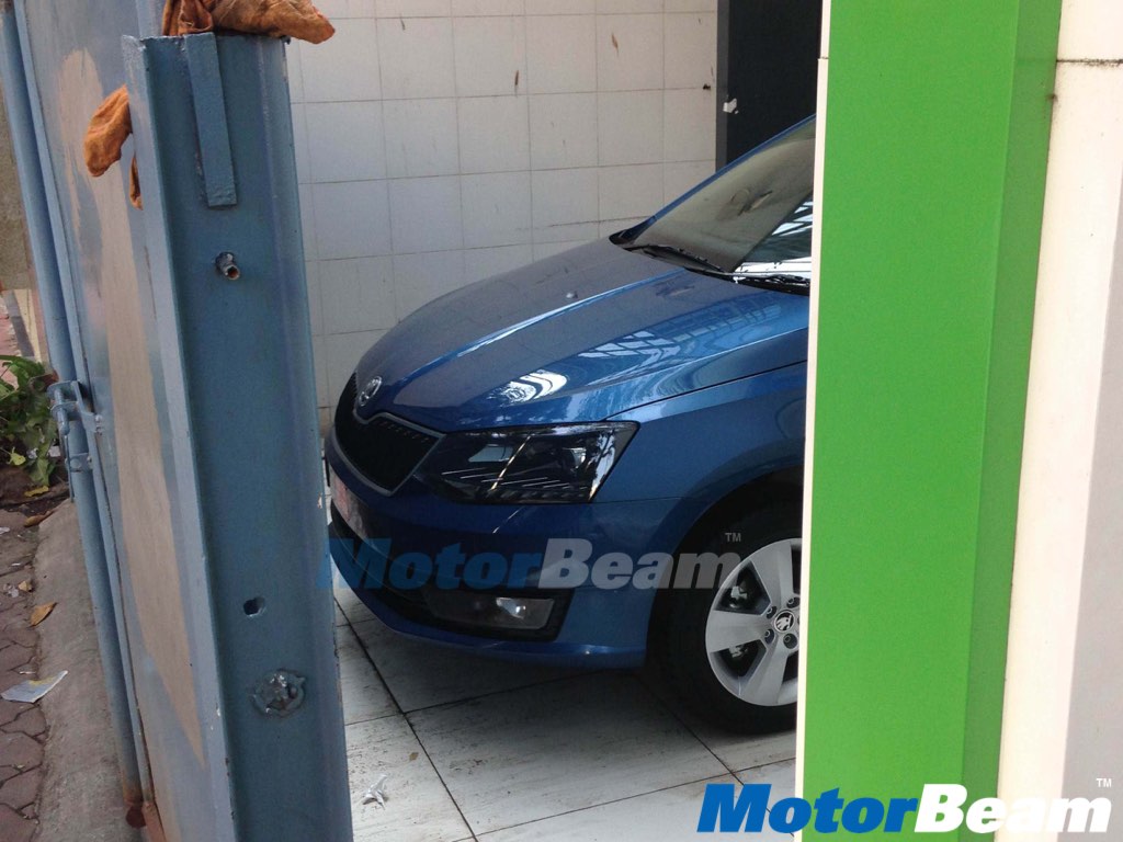2017 Skoda Rapid Facelift Spied Dealership