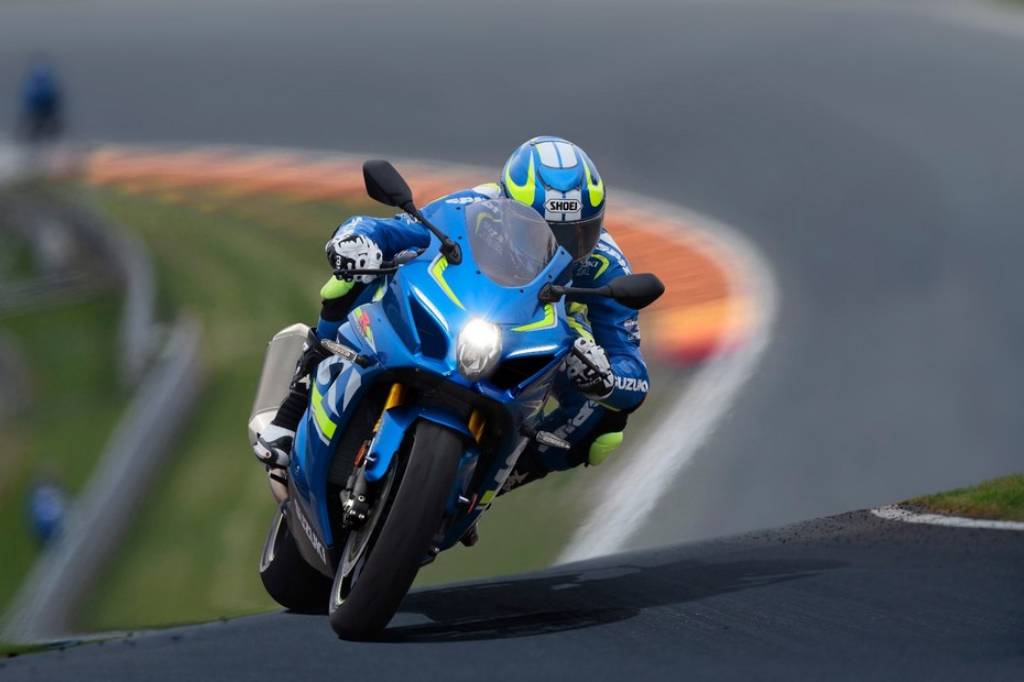 2017 Suzuki GSX-R1000 Handling