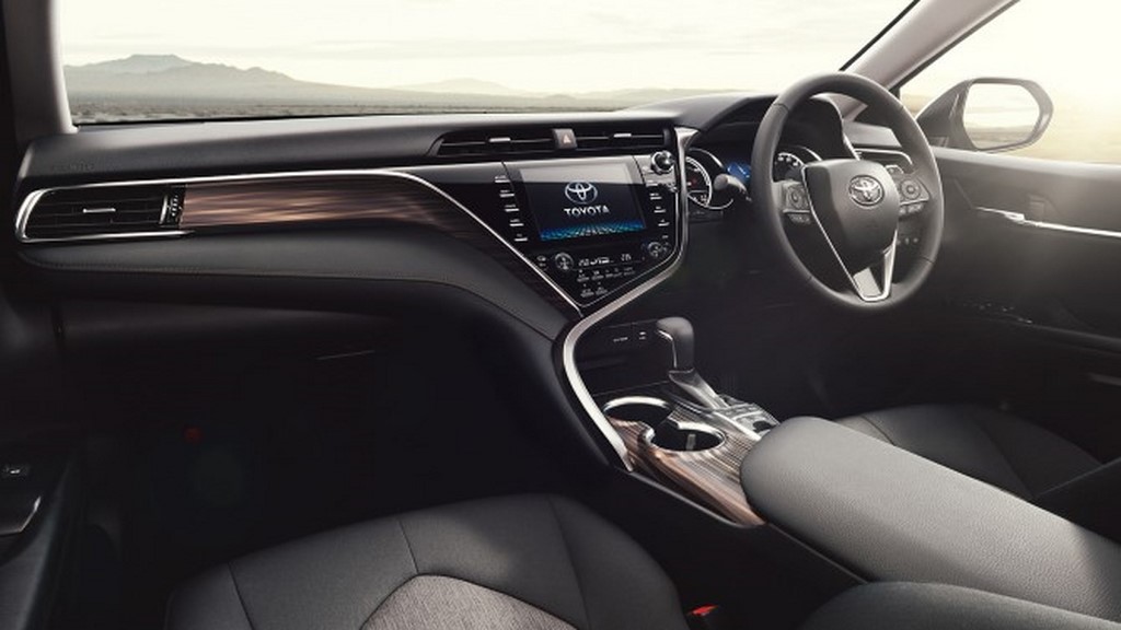 2017 Toyota Camry Interiors Japan